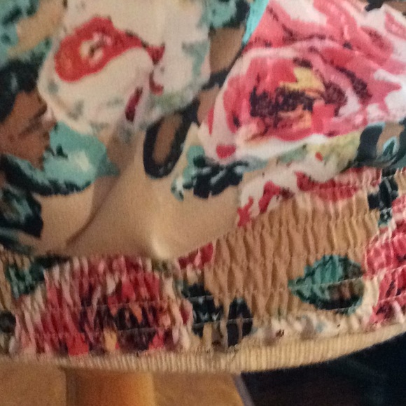 🍄 American Rag Cie Ruffle Tank - Picture 4 of 6